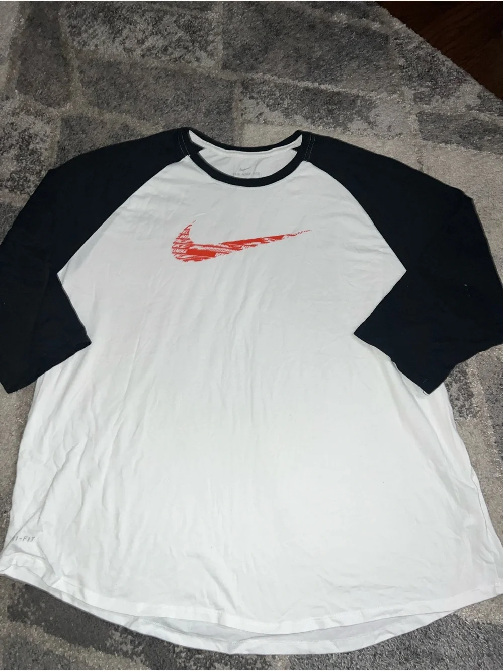 Nike Men’s White and Black Raglan Logo Shirt size XXL - Picture 3 of 10